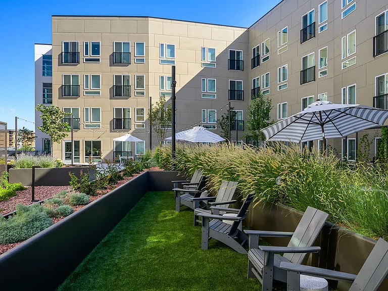 Crosshatch Apartments — Photo 21