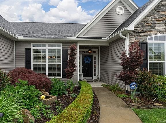 2nd image of 94 Creekwalk Ln
