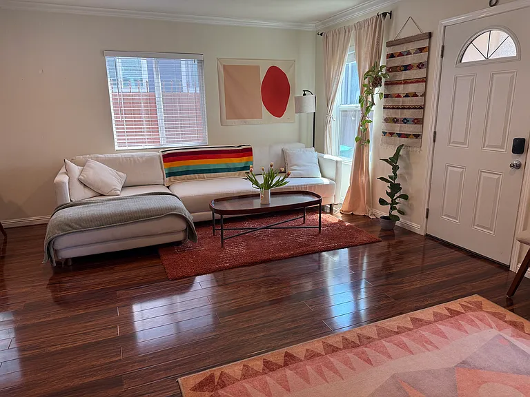 1608 Cedar Ave — Photo 4