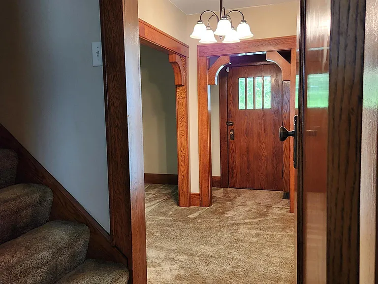860 Parkway Blvd — Photo 5