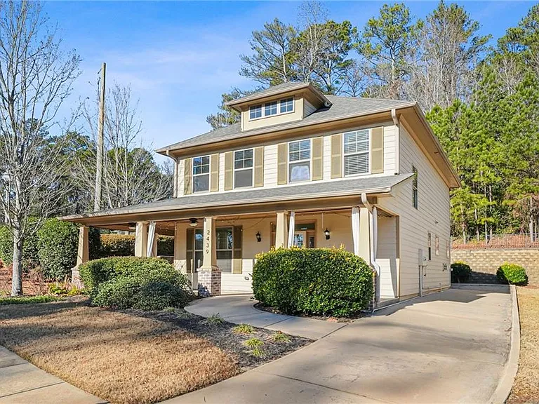 2439 Muirfield Pl — Photo 3