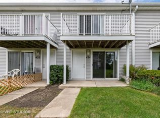 434 Meadow Green Ln #434, Round Lake Beach, IL