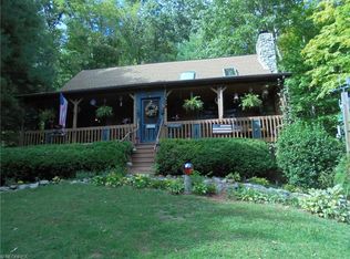 1305 Hideaway Ln, Zanesville, OH 43701