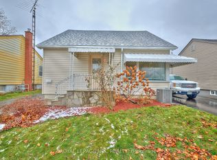 40 Shakespeare Ave, Saint Catharines, ON L2R 6M6