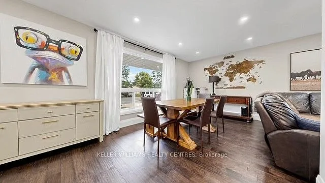 29 Bronte Cres #UPPER — Photo 12