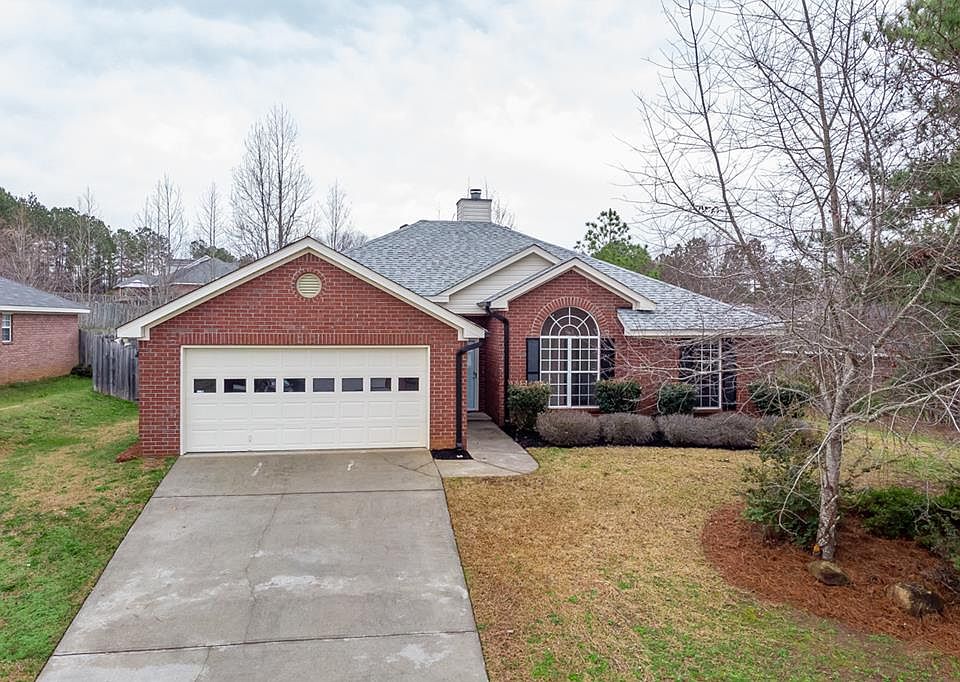 1st image of 302 Country Glen Ct