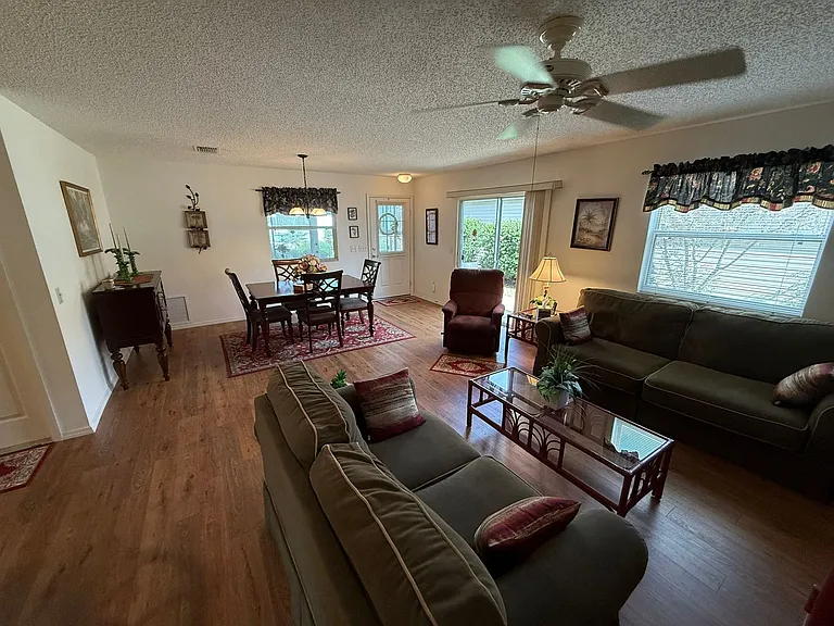 1725 Simpsonville Ln — Photo 9