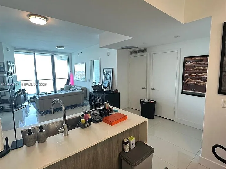 2900 NE 7th Ave #1003 — Photo 7