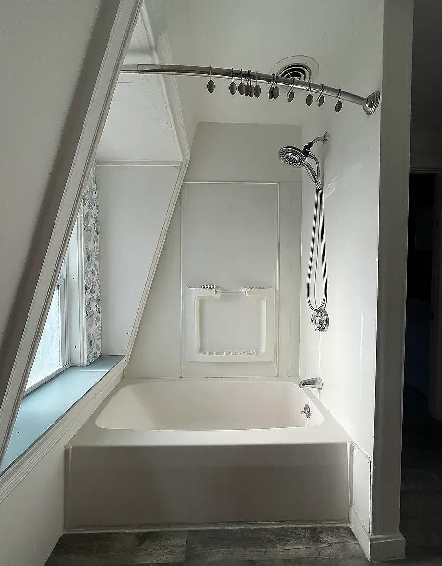 3 bed, 1000 sqft, $2,800 — Photo 1