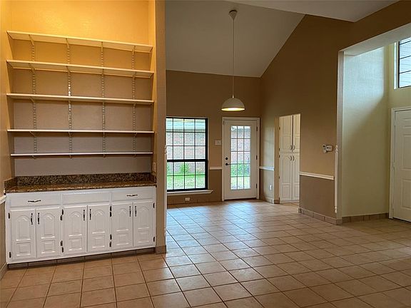 3rd image of 3109 Big Oaks Dr