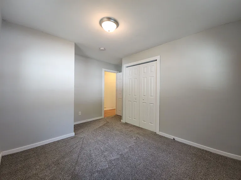 1210 W Union St — Photo 13