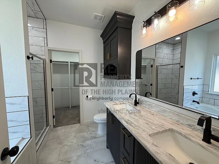 2109 Freedom Dr — Photo 8