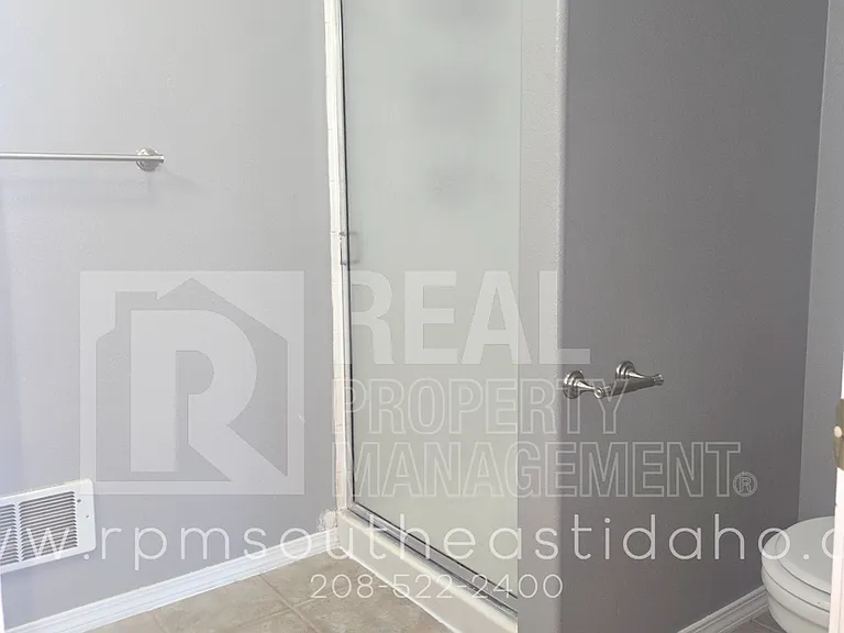 2803 E Chasewood Dr — Photo 31
