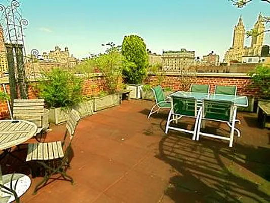 Sold by Corcoran | media 19