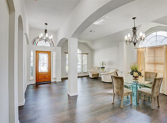 4th image of 536 Richmond Park Ln