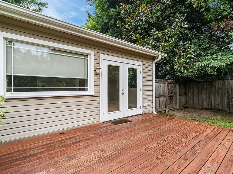 835 N Ashe St — Photo 23