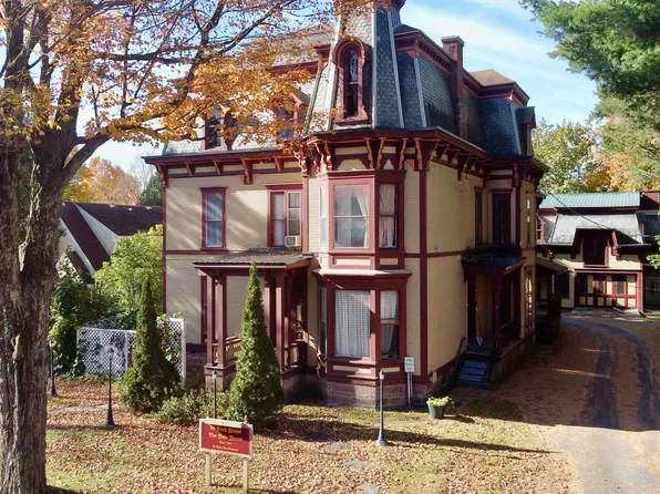 56 Park St, Malone, NY 12953