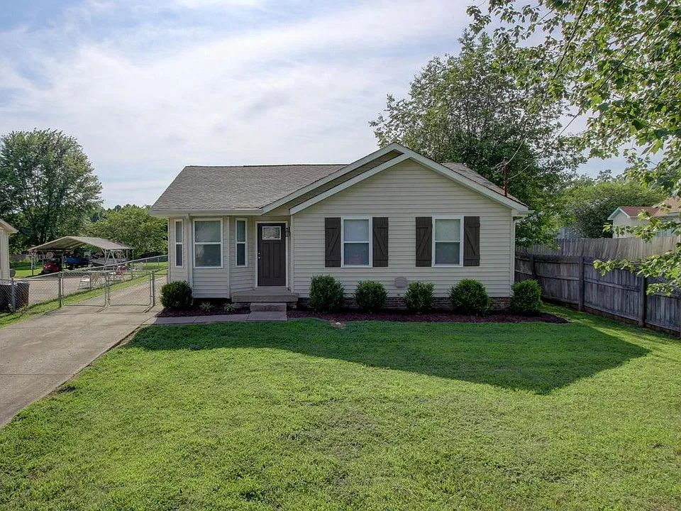 386 Donna Dr