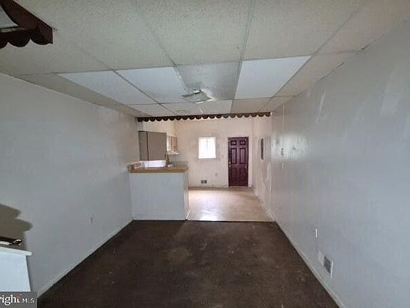 3rd image of 1832 Hope St