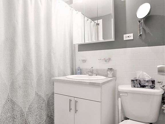 4th image of 145 E 16th St APT 9G