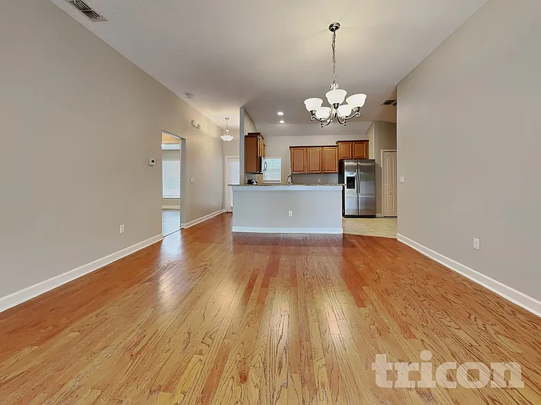 13806 Newport Shores Dr — Photo 3