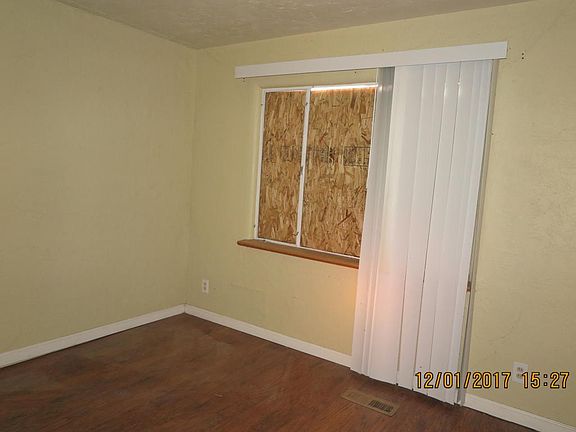 4th image of 410 Espanola St NE