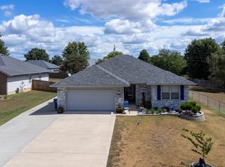 560 S Elgin Ave, Bolivar, MO 65613