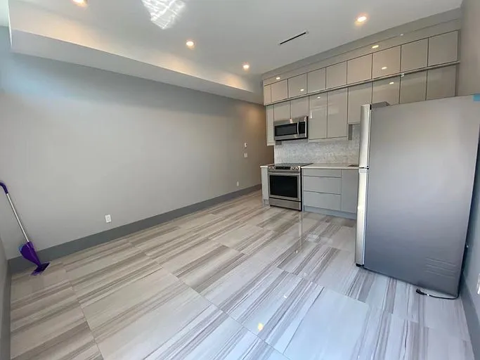 1388 W 57th Ave #1A — Photo 4