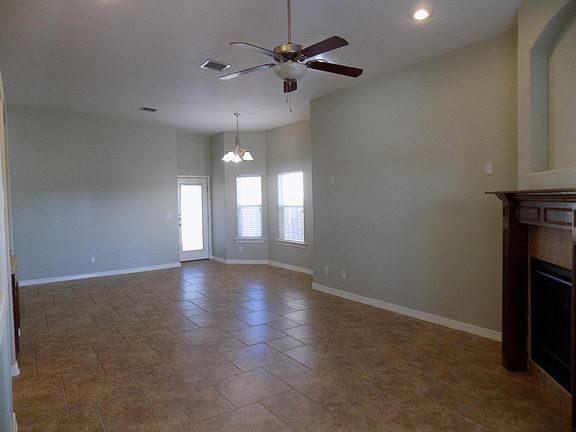 3rd image of 14404 Smokey Point Dr
