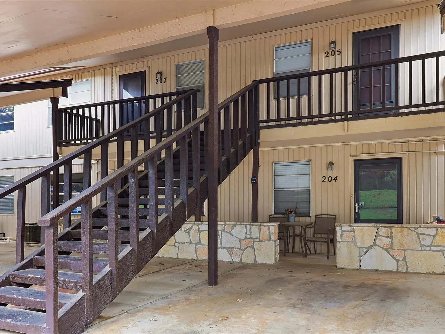 4 bed, 3.0 bath, 2258 sqft, $3,500 — Photo 4
