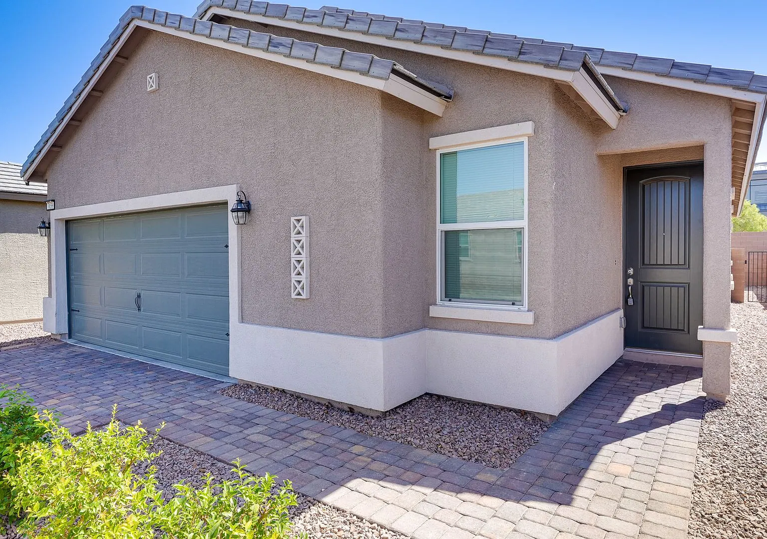 4 Bedroom Single Story Home In Southwest Las Vegas! — Photo 4