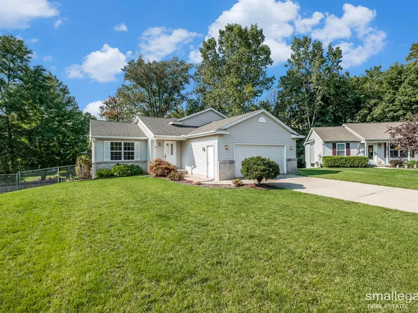 729 Cashew Ct NW, Grand Rapids, MI 49504