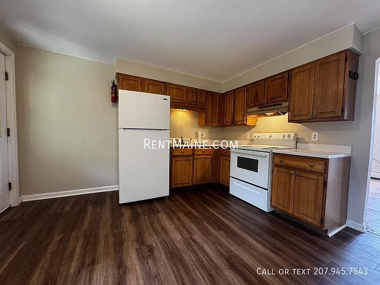 8 Priest Hill Rd #4 — Photo 2