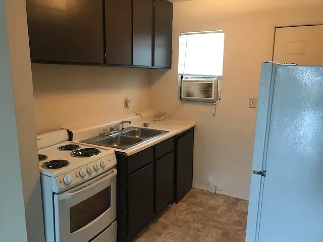 707 Hall St — Photo 5
