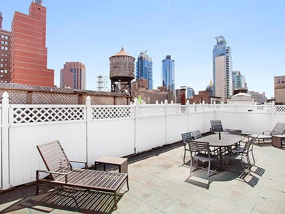 5th image of 372 5th Ave APT 9N