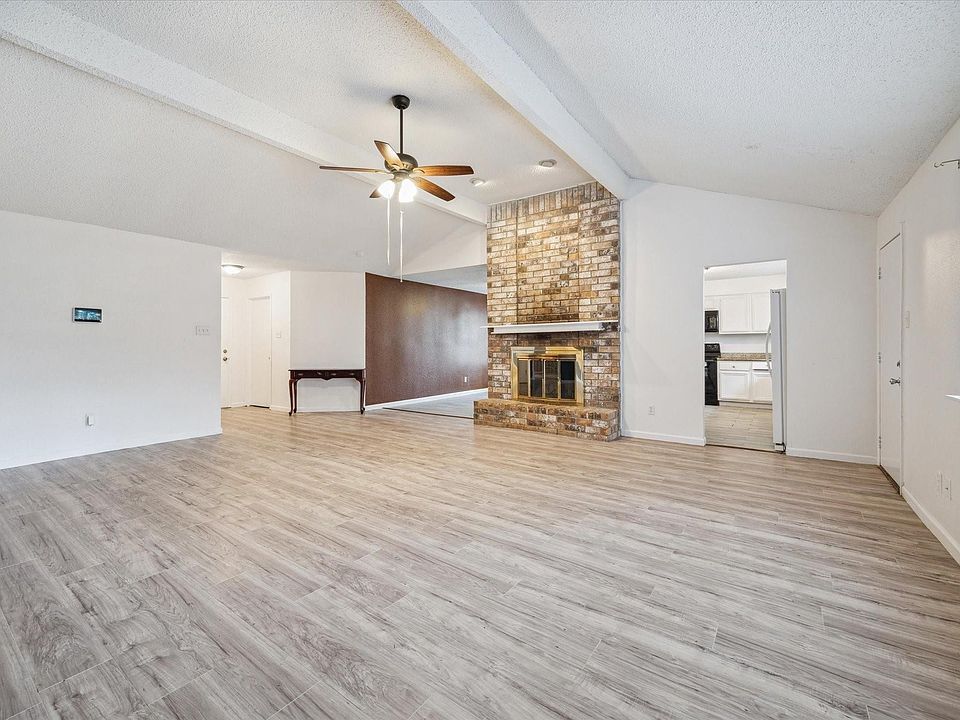 1st image of 5302 Oaklynn Dr