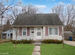 1505 Blueberry Ln, Flint, MI 48507