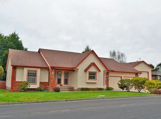 933 3rd St, Brookings, OR 97415