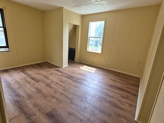4th image of 206 Allen St #2