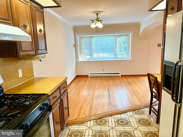 2432 W Chester Pike — Photo 16
