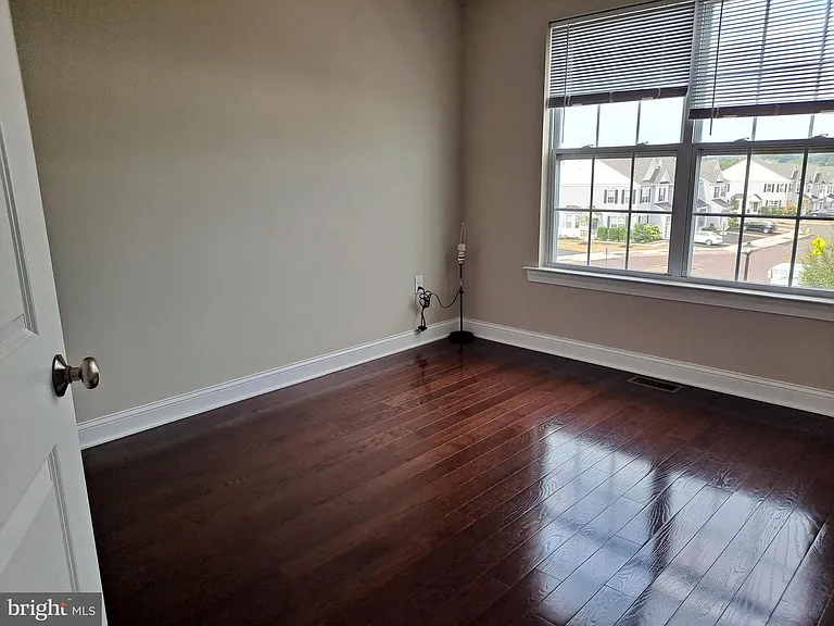 229 Cadence Ct — Photo 33