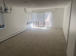 Casa Del Mar Apartments, North Vancouver, BC V7L 2X5