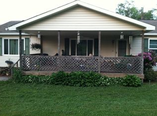 16 N Redshale Rd, Honesdale, PA 18431