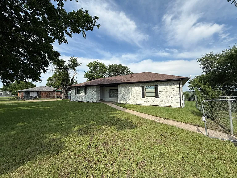 6033 S 31st West Ave — Photo 1