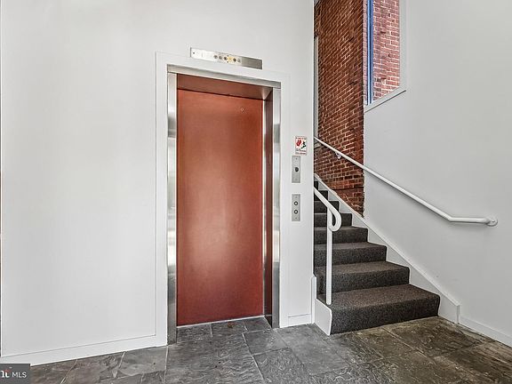 4th image of 5 Academy Ct