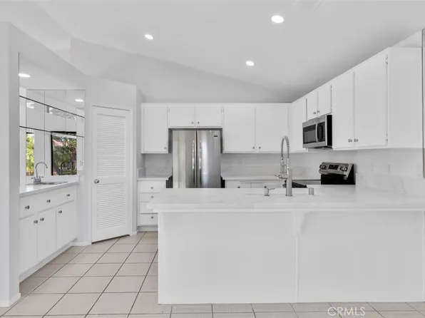 42004 Sand Dune Dr, Palm Desert, CA 92211