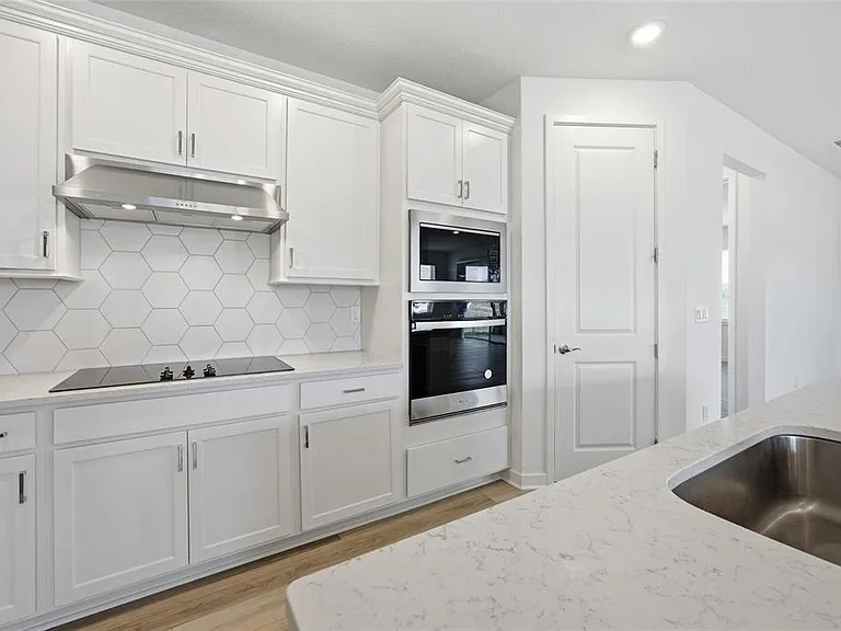 4311 SW 84th St — Photo 10
