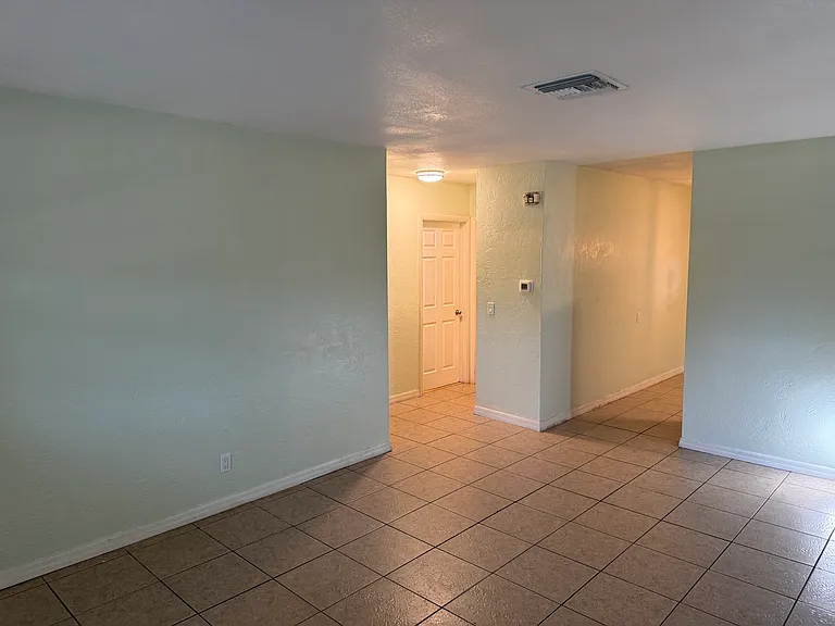 820 State Ave #3 — Photo 2