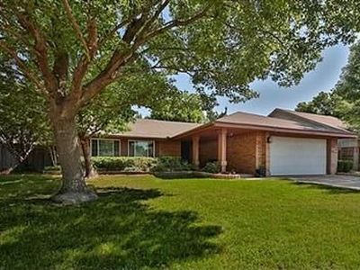 2422 Livingston Ln, Grand Prairie, TX, 75052