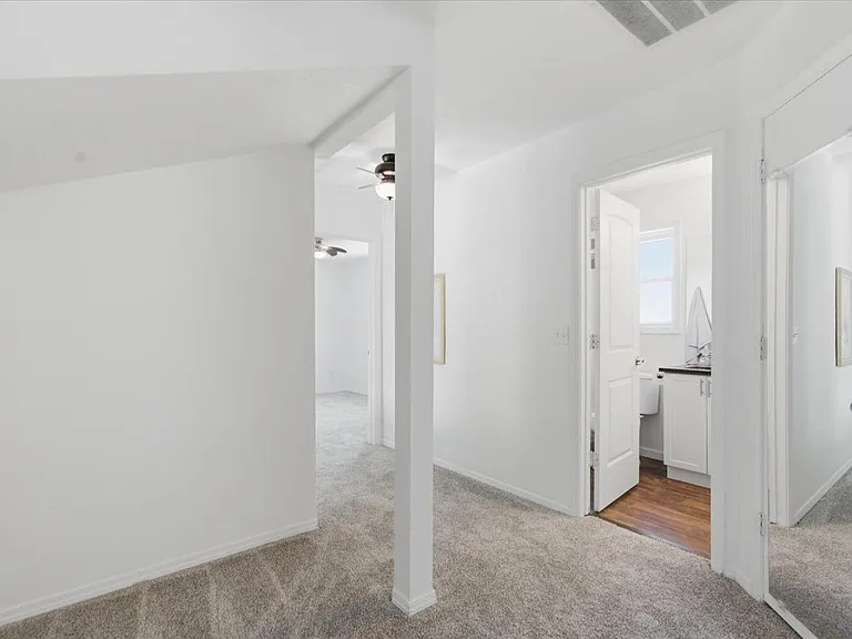 4426 S Tinker Ave — Photo 21